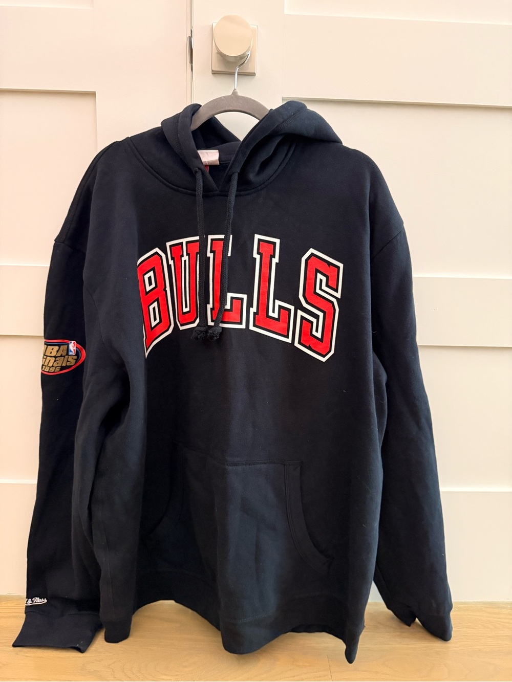NWT NBA Black Hoodie with Red BULLS Lettering 3XL